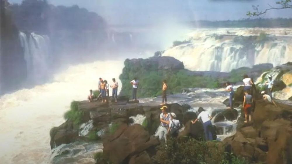 turistas nas Sete Quedas